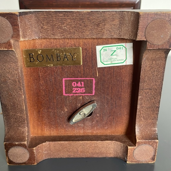 Bombay Musical Ring Box - Picture 6 of 8